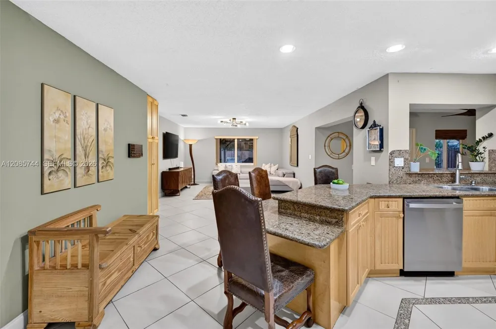 5257 SW 116th Ter Cooper City, FL 33330