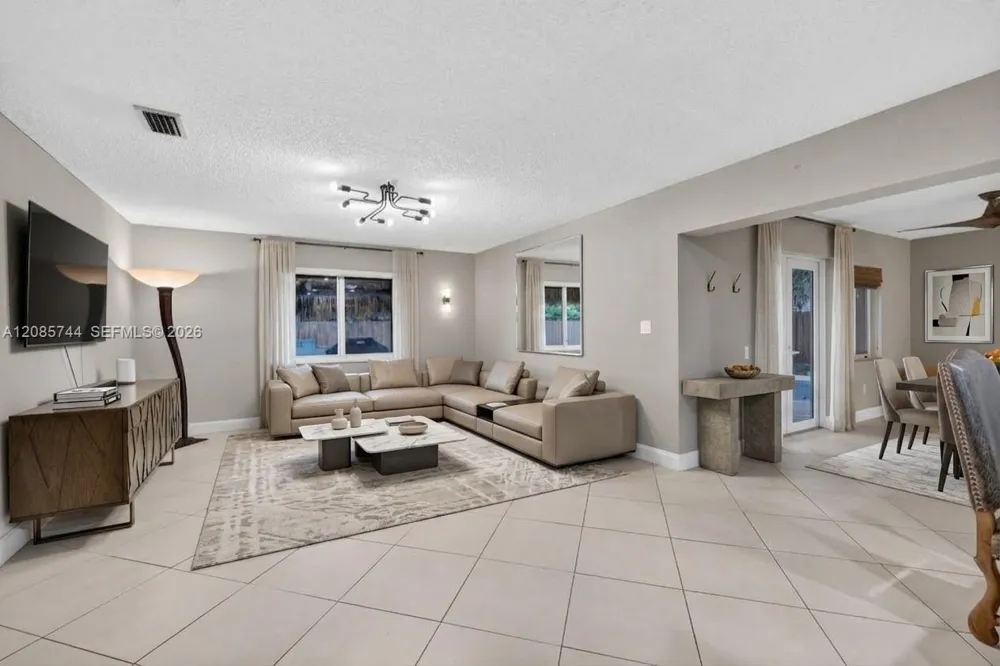 5257 SW 116th Ter Cooper City, FL 33330