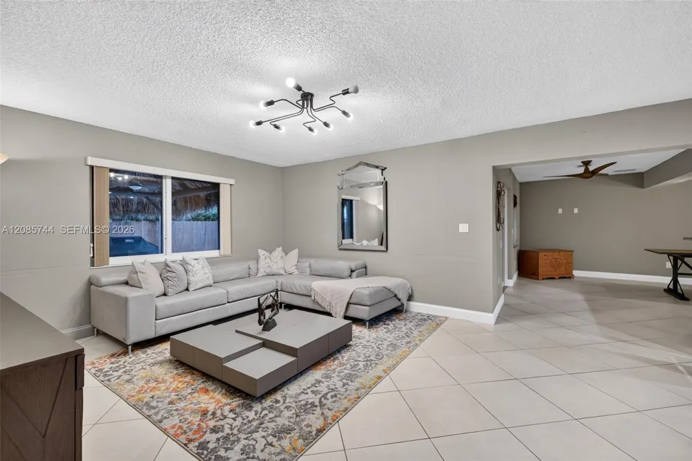 5257 SW 116th Ter Cooper City, FL 33330