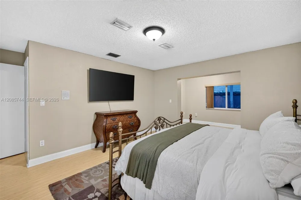 5257 SW 116th Ter Cooper City, FL 33330