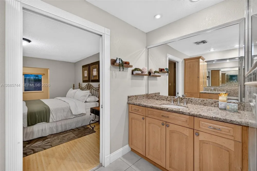 5257 SW 116th Ter Cooper City, FL 33330