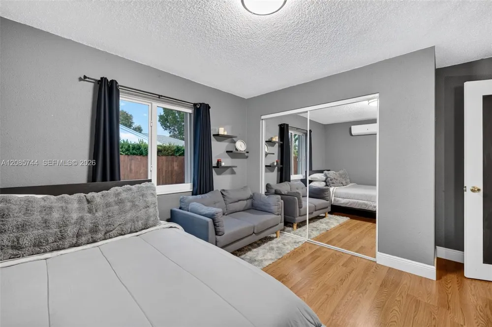 5257 SW 116th Ter Cooper City, FL 33330