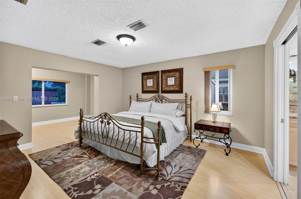 5257 SW 116th Ter Cooper City, FL 33330