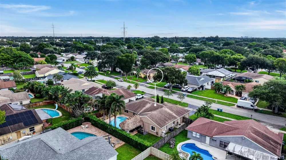 5257 SW 116th Ter Cooper City, FL 33330