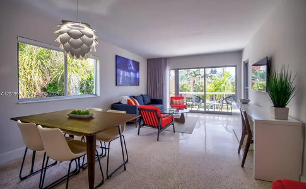 4433 El Mar Dr Lauderdale By The Sea, FL 33308