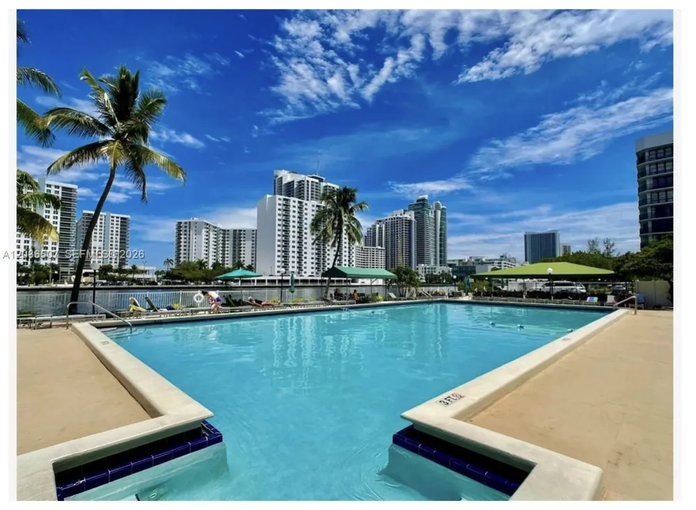 800 Parkview Dr #106 Hallandale Beach, FL 33009