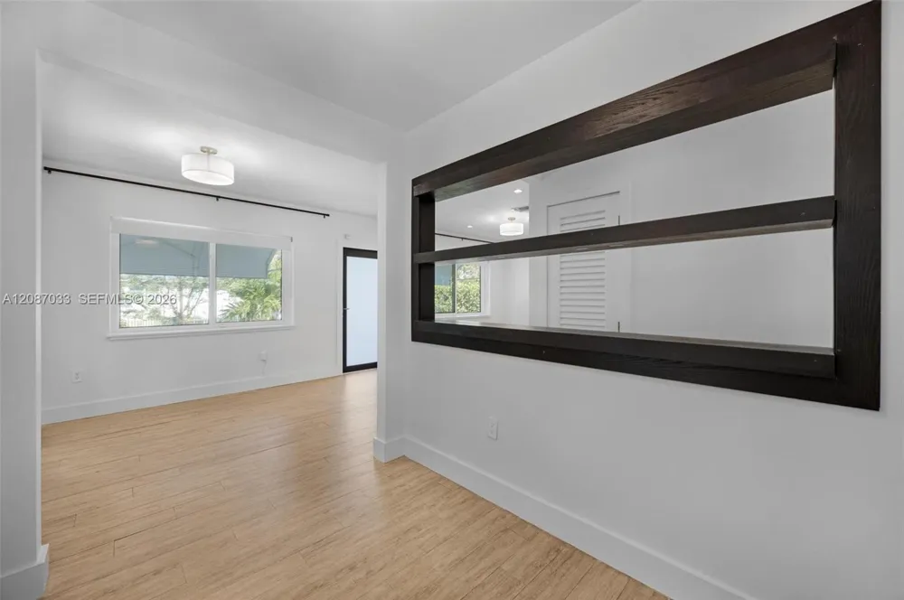 6476 SW 10th Ter West Miami, FL 33144