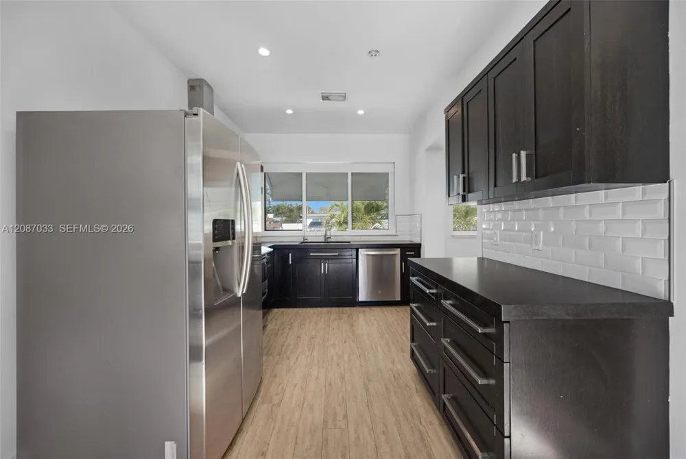 6476 SW 10th Ter West Miami, FL 33144