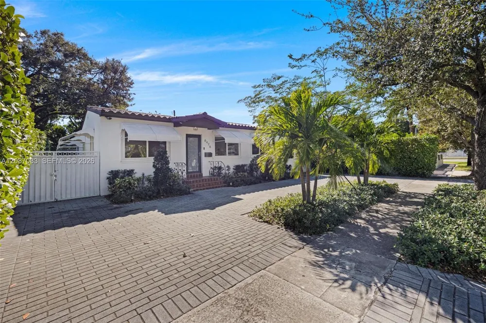 6476 SW 10th Ter West Miami, FL 33144