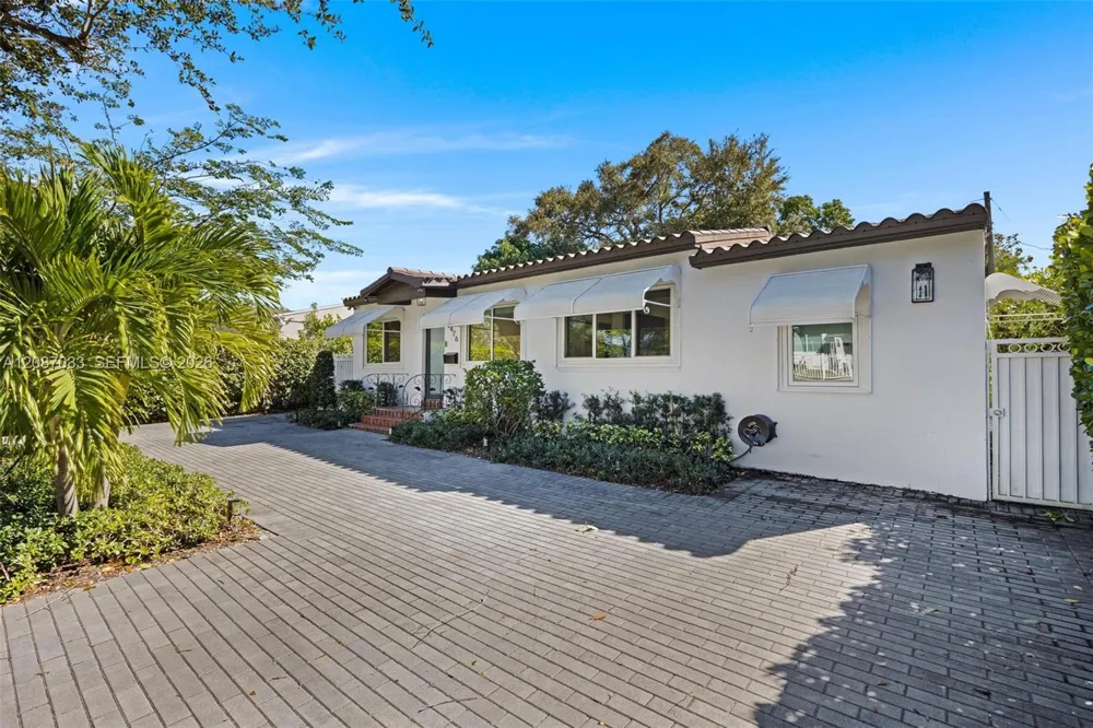 6476 SW 10th Ter West Miami, FL 33144