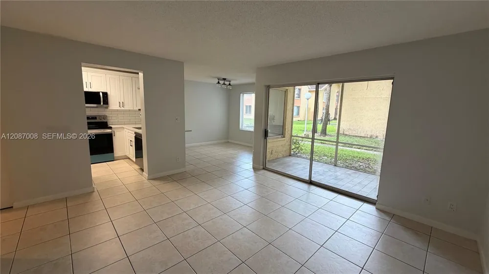 1174 Coral Club Dr #1174 Coral Springs, FL 33071