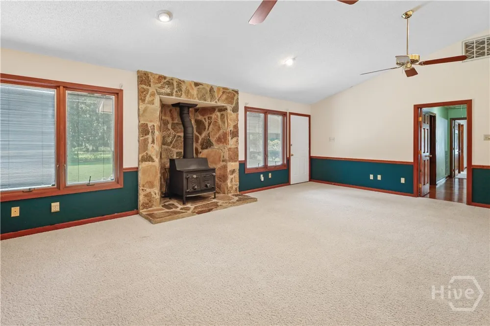 123 Rose Dhu Road Savannah, GA 31419