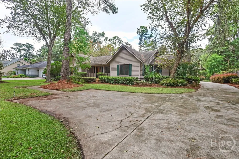 123 Rose Dhu Road Savannah, GA 31419