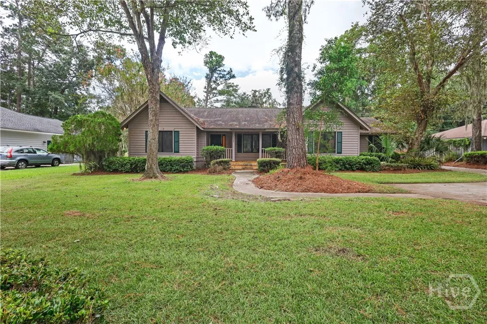 123 Rose Dhu Road Savannah, GA 31419