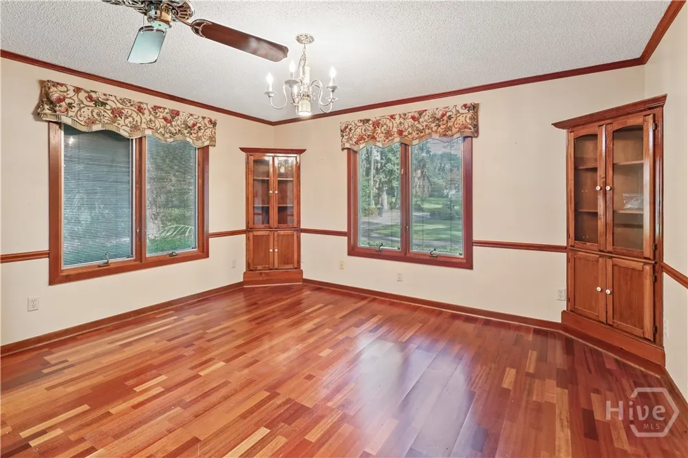 123 Rose Dhu Road Savannah, GA 31419