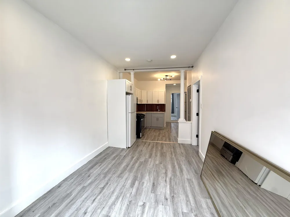 270 1/2 SUMMIT AVE Jersey City, NJ 07306