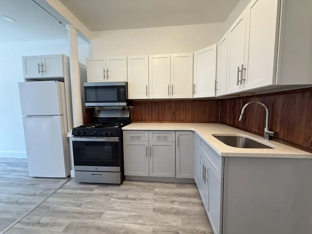 270 1/2 SUMMIT AVE Jersey City, NJ 07306