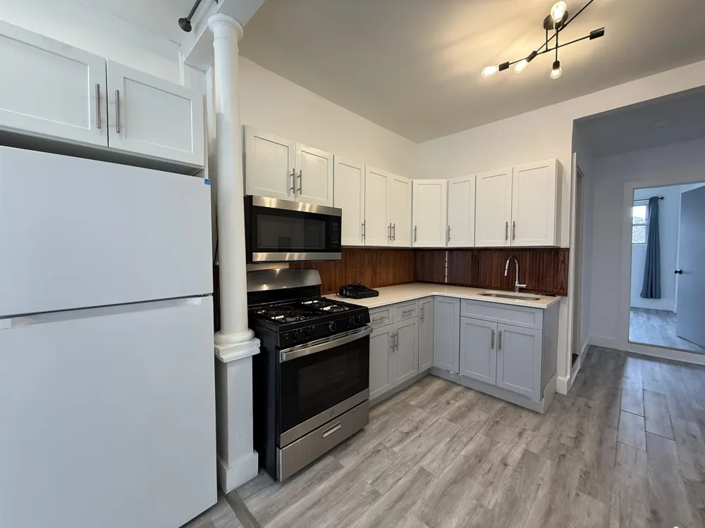 270 1/2 SUMMIT AVE Jersey City, NJ 07306