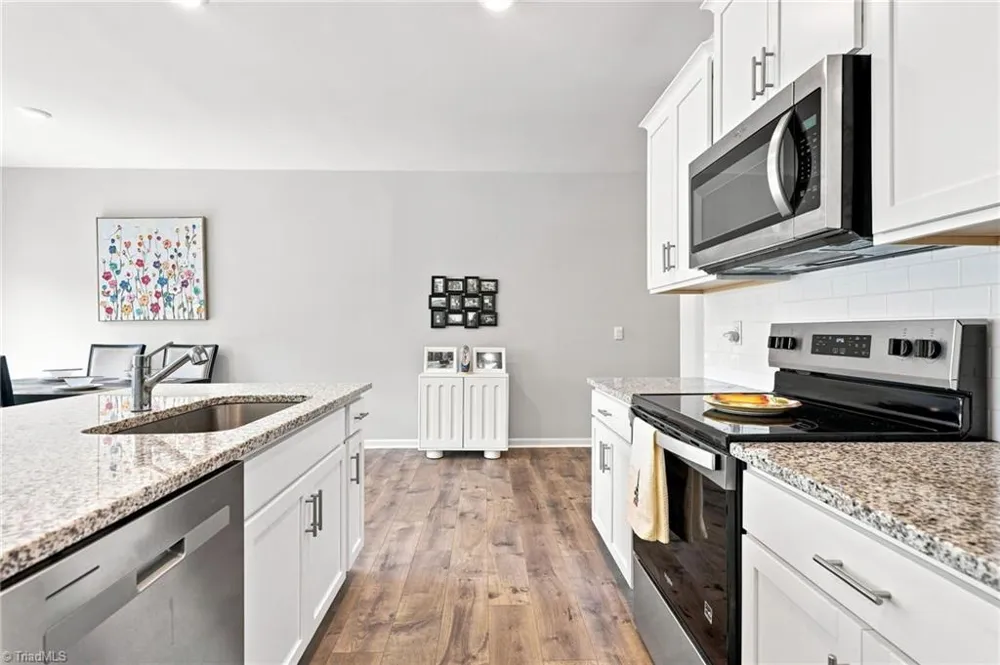 1262 Evelynnview Lane Kernersville, NC 27284