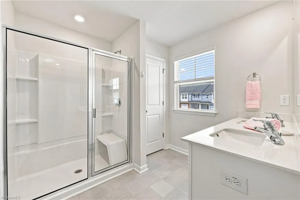 1262 Evelynnview Lane Kernersville, NC 27284