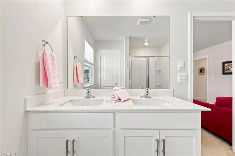 1262 Evelynnview Lane Kernersville, NC 27284