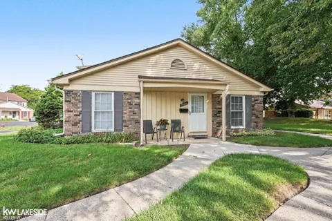 34204 Garfield Circle