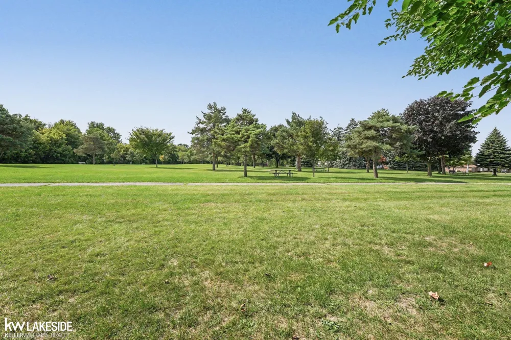 34204 Garfield Circle Fraser City, MI 48026