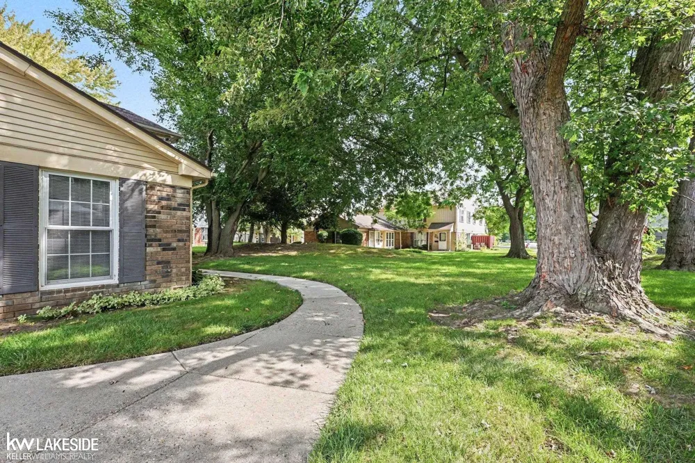 34204 Garfield Circle Fraser City, MI 48026