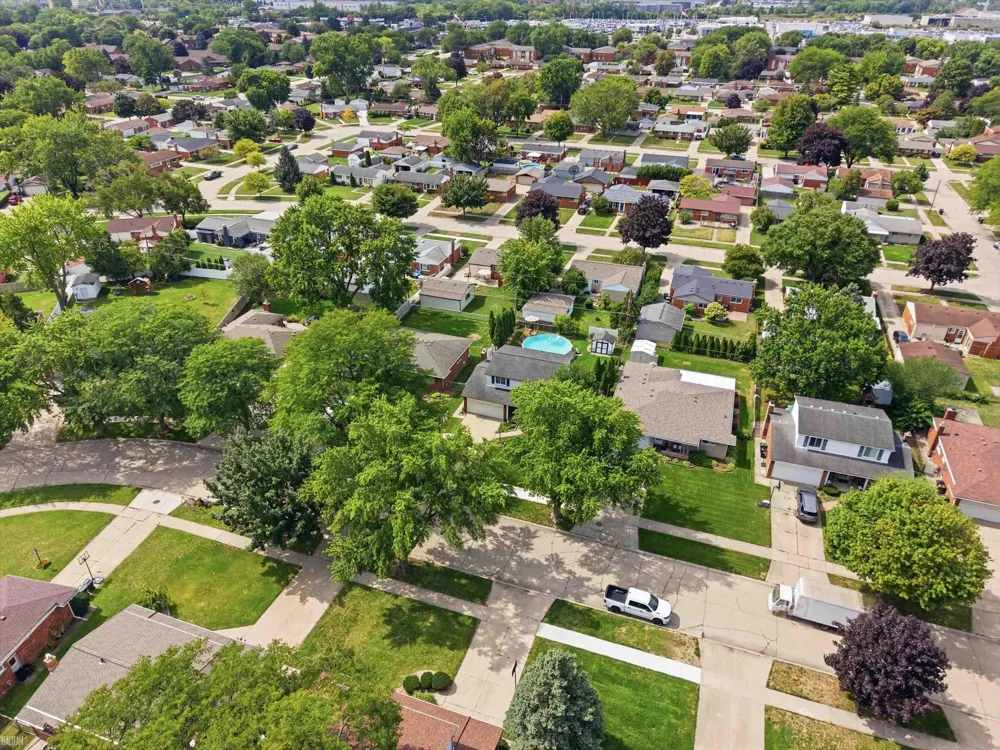 40381 Flagstaff Drive Sterling Heights City, MI 48313