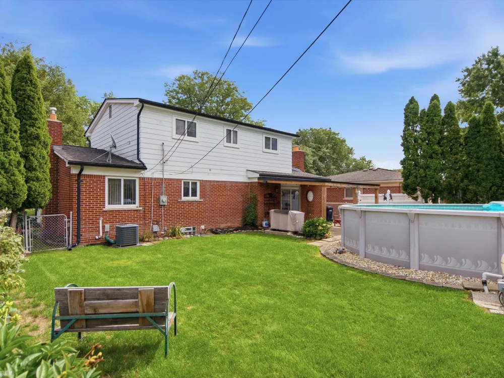 40381 Flagstaff Drive Sterling Heights City, MI 48313
