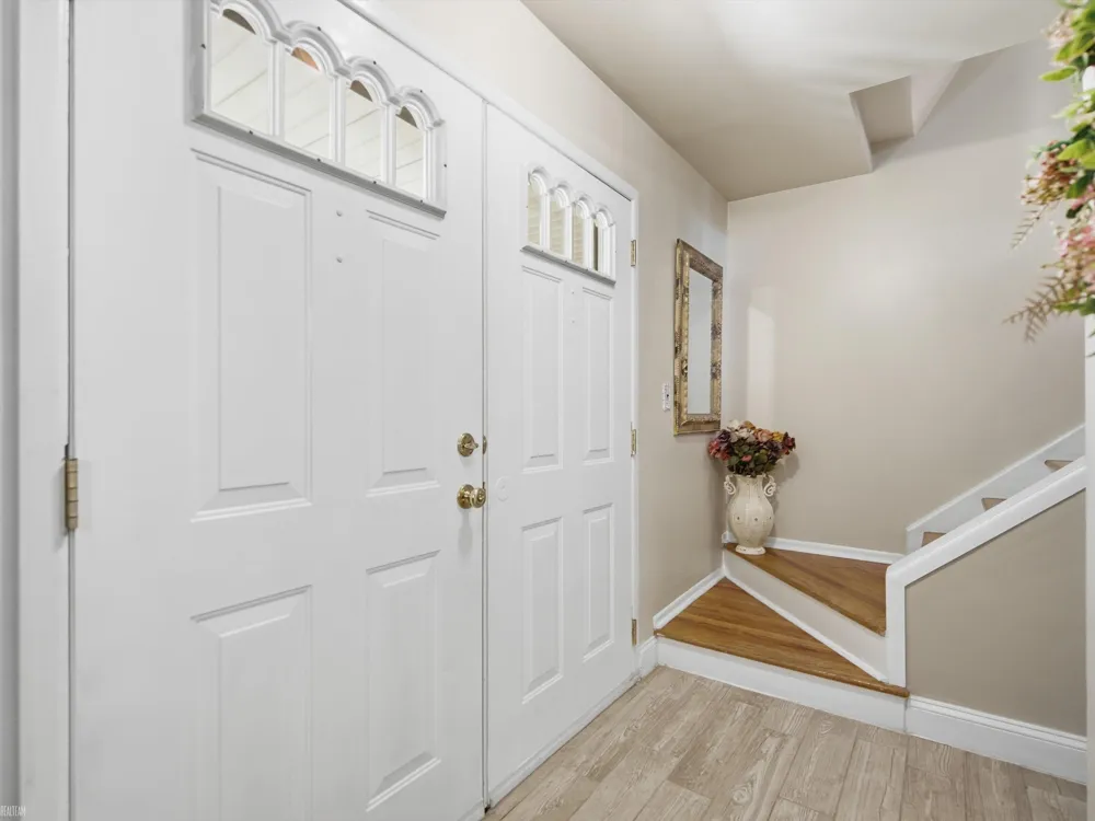 40381 Flagstaff Drive Sterling Heights City, MI 48313