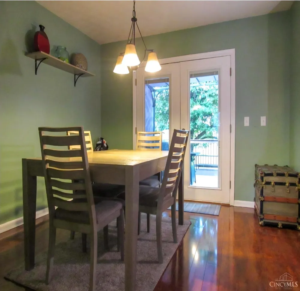 932 Tarragon Lane Miami, OH 45150