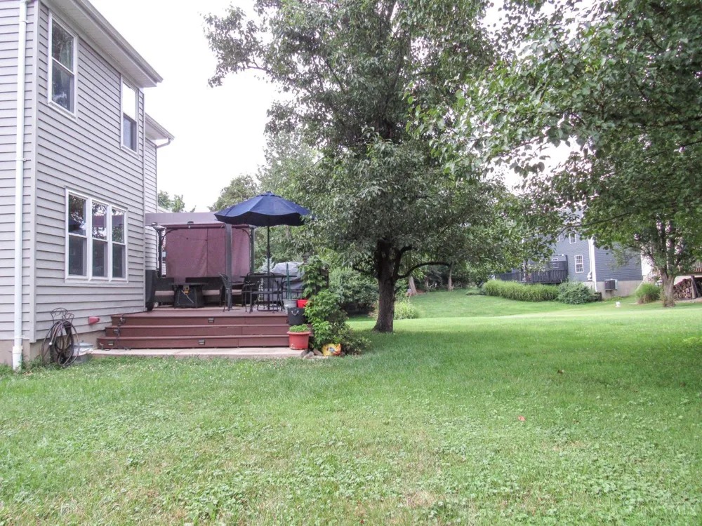 932 Tarragon Lane Miami, OH 45150