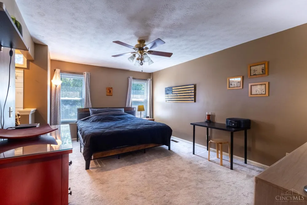 932 Tarragon Lane Miami, OH 45150