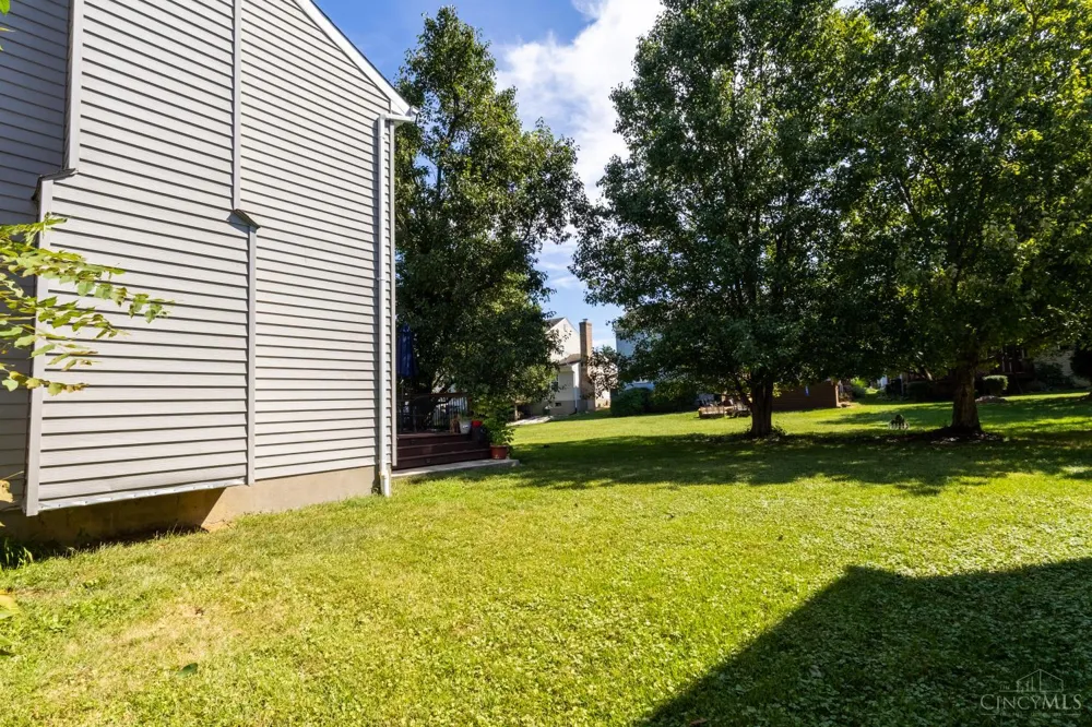 932 Tarragon Lane Miami, OH 45150