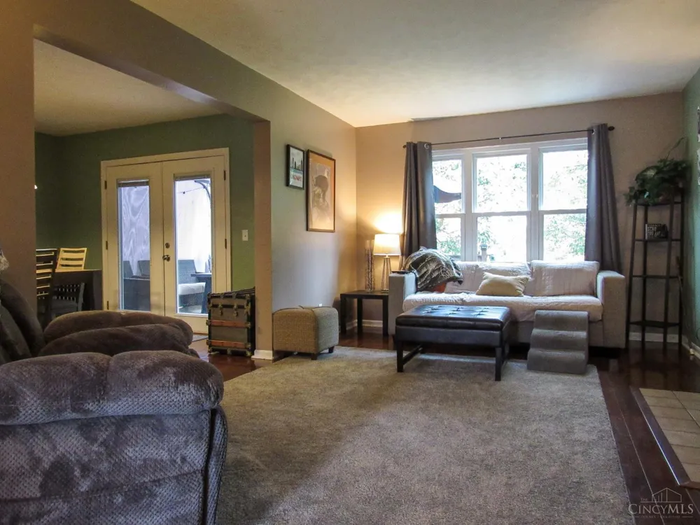932 Tarragon Lane Miami, OH 45150