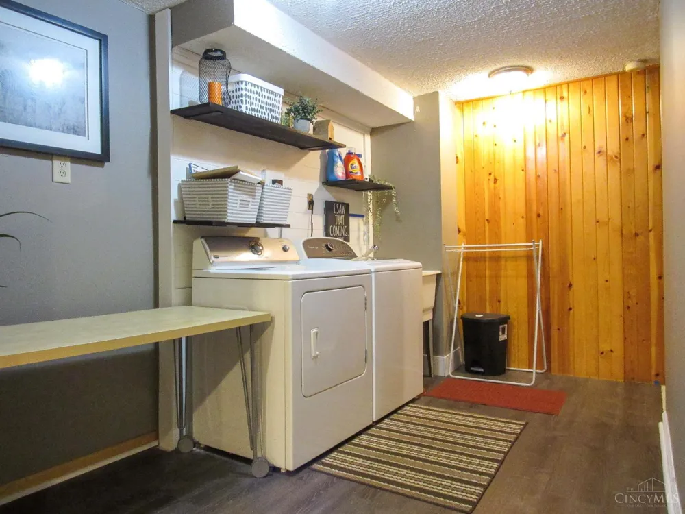 932 Tarragon Lane Miami, OH 45150