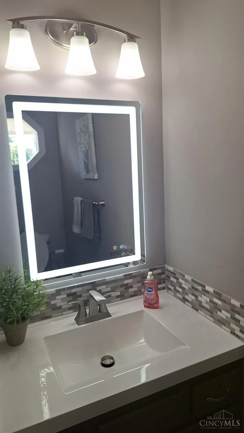 932 Tarragon Lane Miami, OH 45150