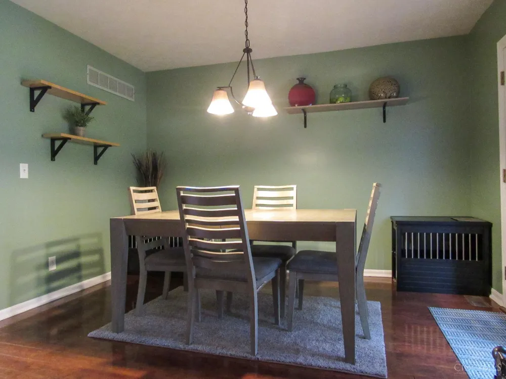 932 Tarragon Lane Miami, OH 45150