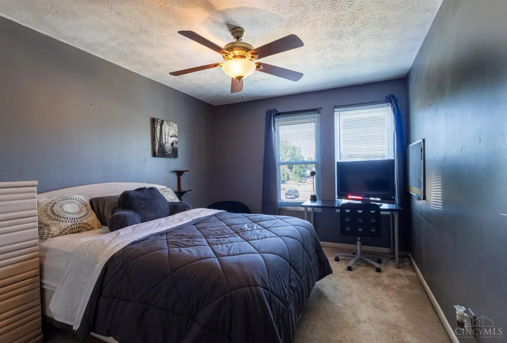 932 Tarragon Lane Miami, OH 45150