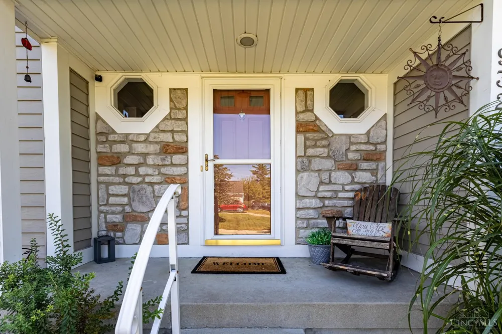 932 Tarragon Lane Miami, OH 45150