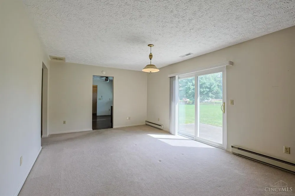 3692 Crestview Avenue Clearcreek, OH 45036