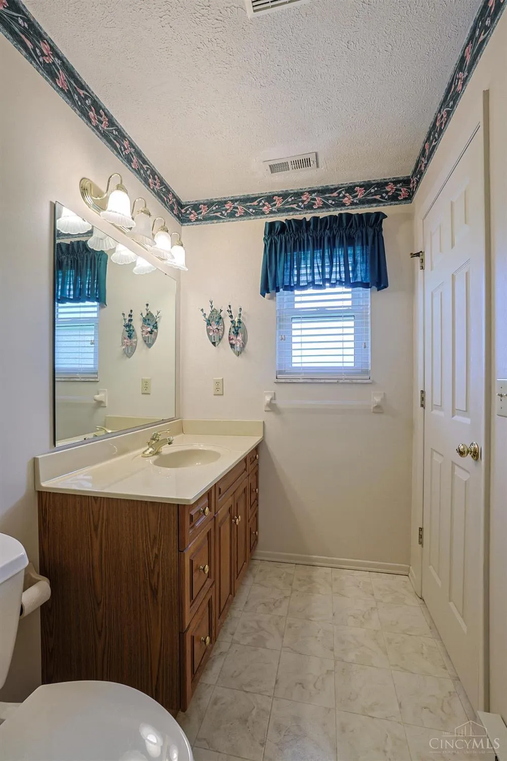 3692 Crestview Avenue Clearcreek, OH 45036