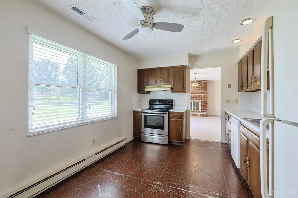 3692 Crestview Avenue Clearcreek, OH 45036