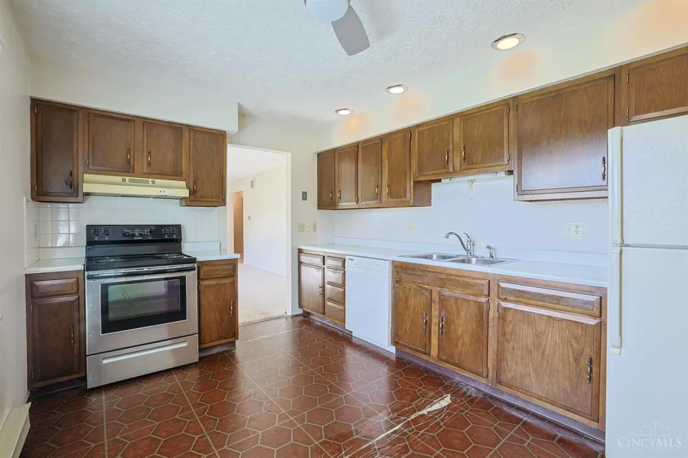 3692 Crestview Avenue Clearcreek, OH 45036