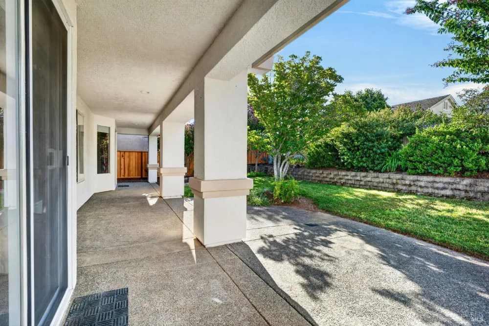 109 Del Webb Drive Cloverdale, CA 95425