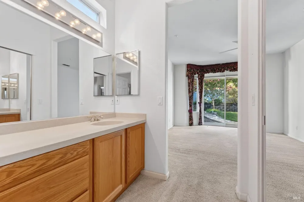 109 Del Webb Drive Cloverdale, CA 95425