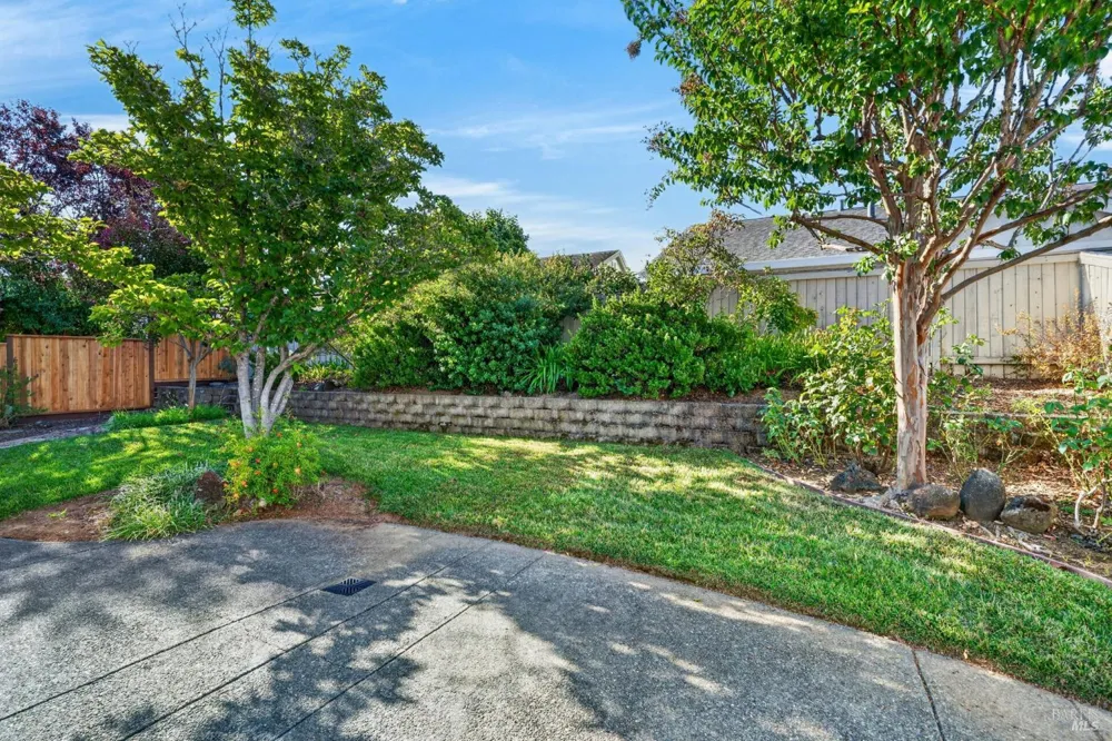 109 Del Webb Drive Cloverdale, CA 95425