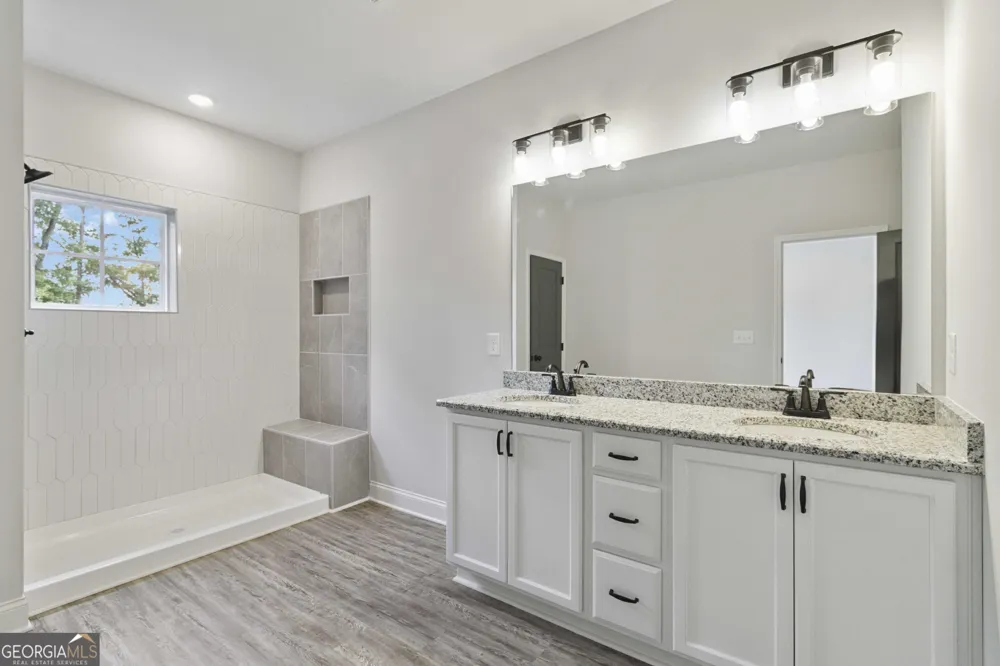 937 Willingham DR Hapeville, GA 30354