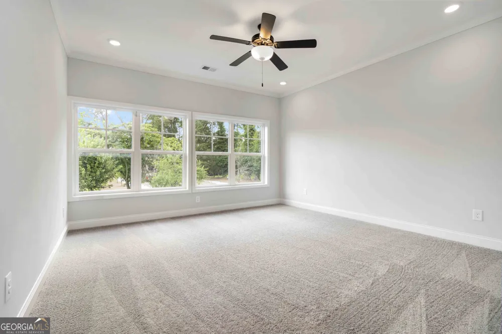 937 Willingham DR Hapeville, GA 30354